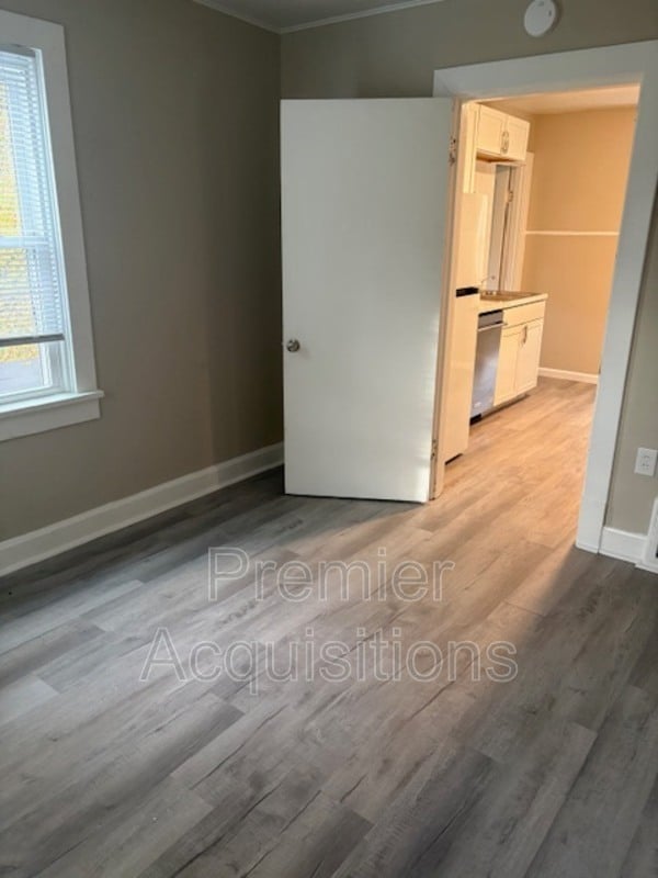 Photo - 614 Leonard St