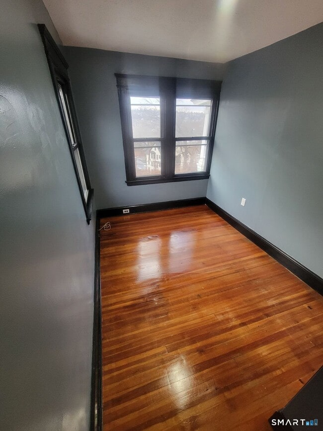 Photo - 73 Lounsbury St Unit 3