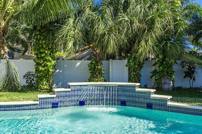 Photo - 936 NE 26th Ave