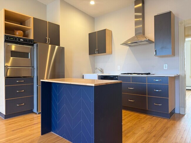 Photo - 225 Pine St Unidad 3