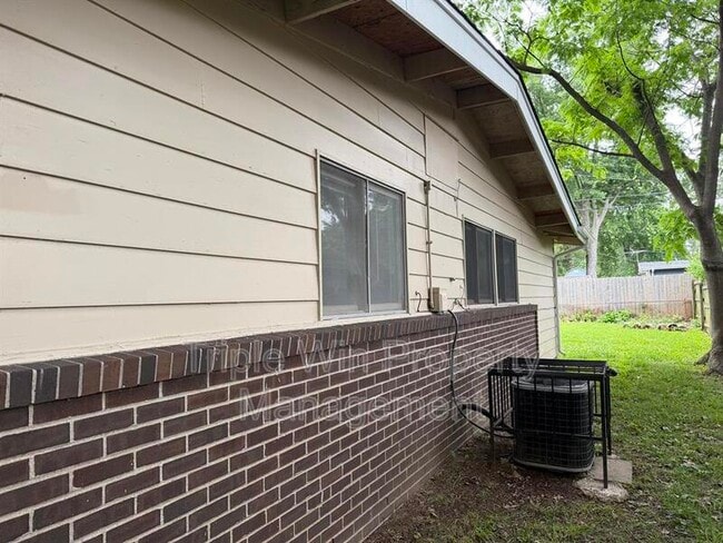 Photo - 410 Ridge Dr