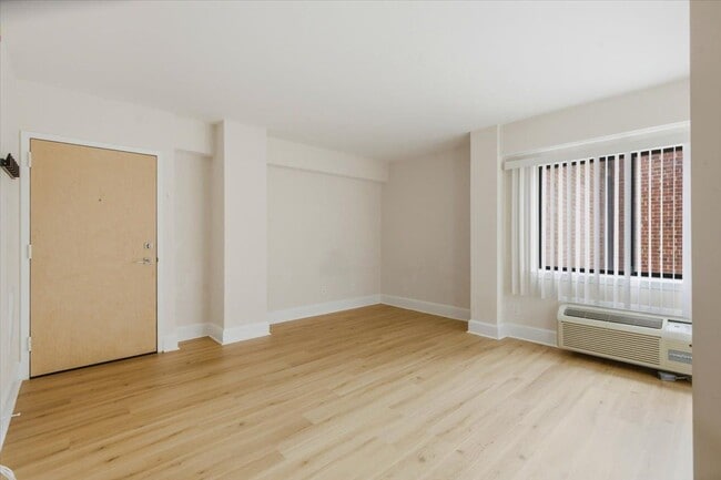 Photo - 1825 T St NW Unit 401