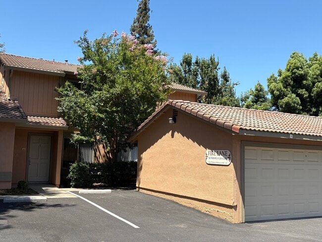 Building Photo - 4063 Elmo Loop Rental