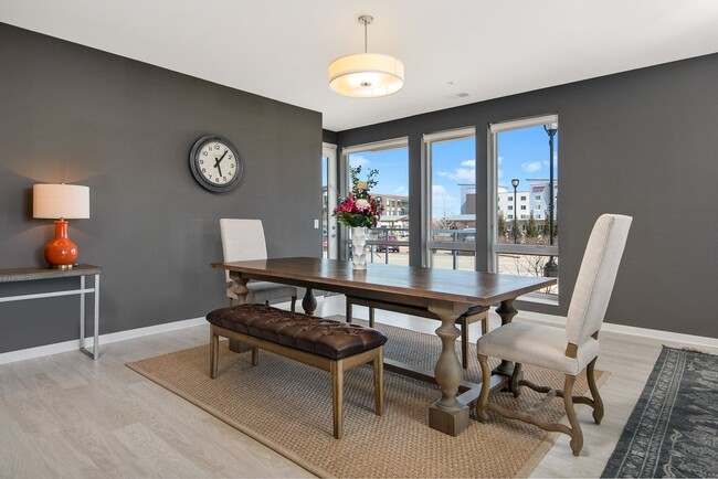 Photo - Emerald Row Apartments