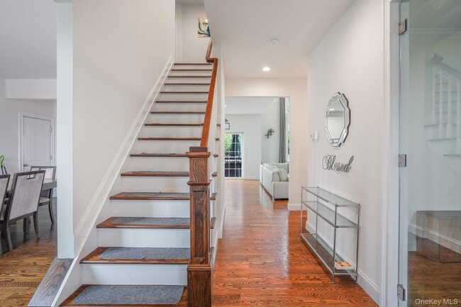 Photo - 149 Stratford Dr