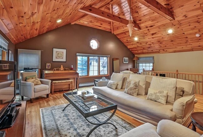 Photo - 16 Faraway Rd