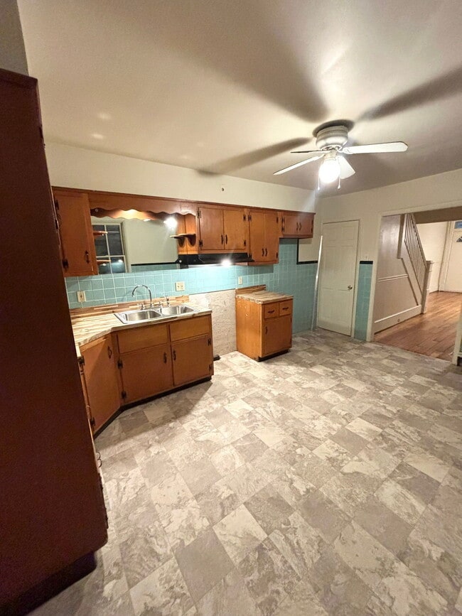 Photo - 1008 Marshall Ave