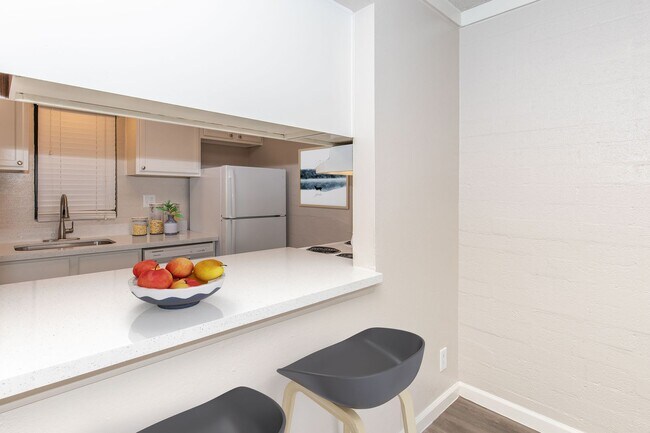 Photo - Palm Desert Apartments