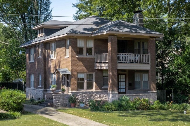 Building Photo - 669 S Mansfield St