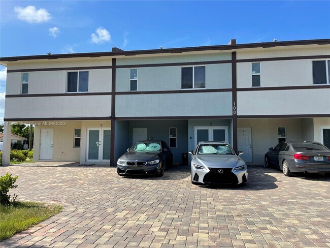 Photo - 100 NW 6th St  1-4 Hallandale Beach Fl 33009 Unit 1-4