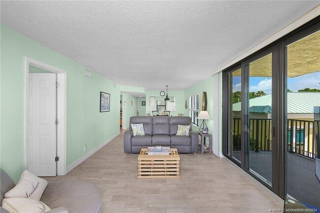 Building Photo - 7380 S Ocean Dr Unit 217