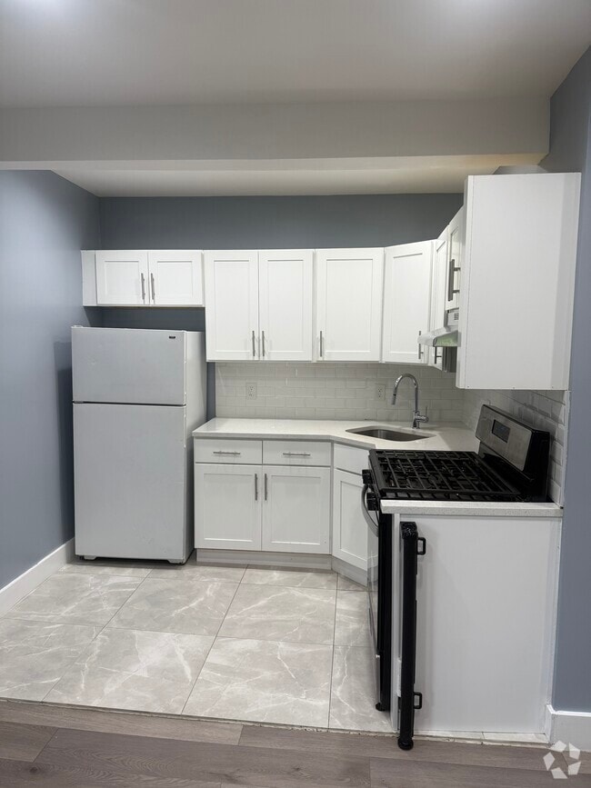 Building Photo - 352 Van Houten St Unit 352 Van Houten St Rental