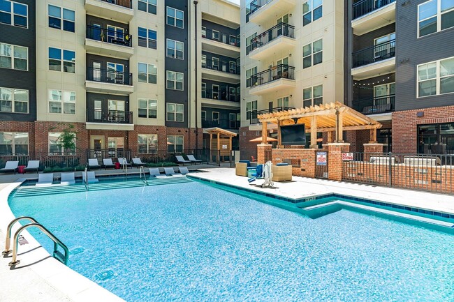 Signature-1505-Apartamentos fuera del campus, cerca de la piscina estilo resort de la Universidad Estatal de Carolina del Norte