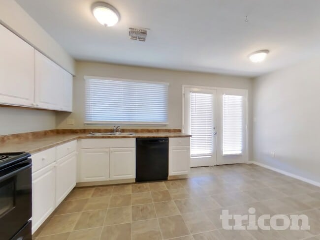 Photo - 1349 W Morrow Dr