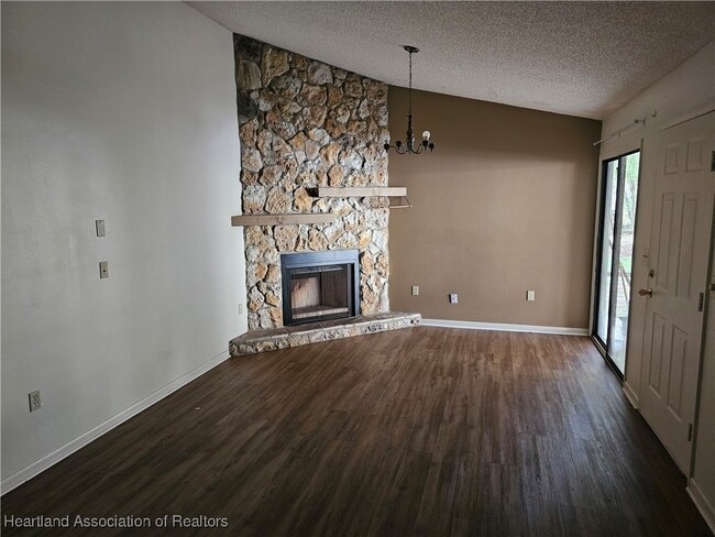 Photo - 1007 W Pleasant St
