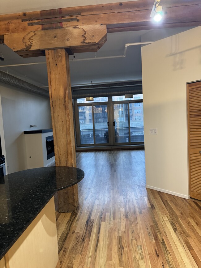 Open loft with city View - 417 S Jefferson St Condo Unit 213B