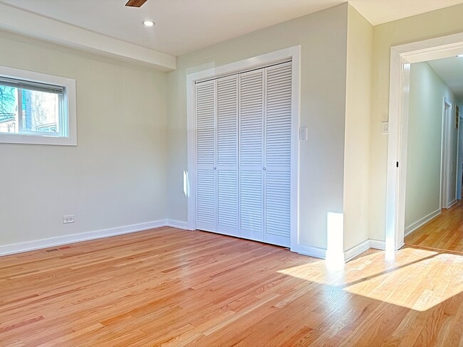 Photo - 2601 W Summerdale Ave