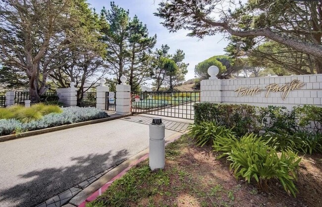 Building Photo - 741 Pointe Pacific Dr