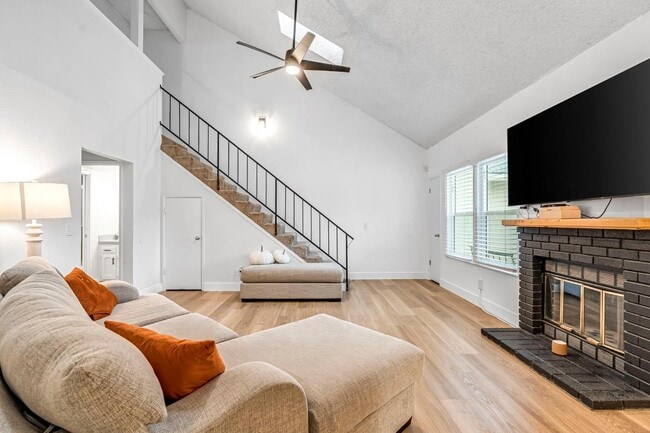 Photo - 3656 W Harvard Ave