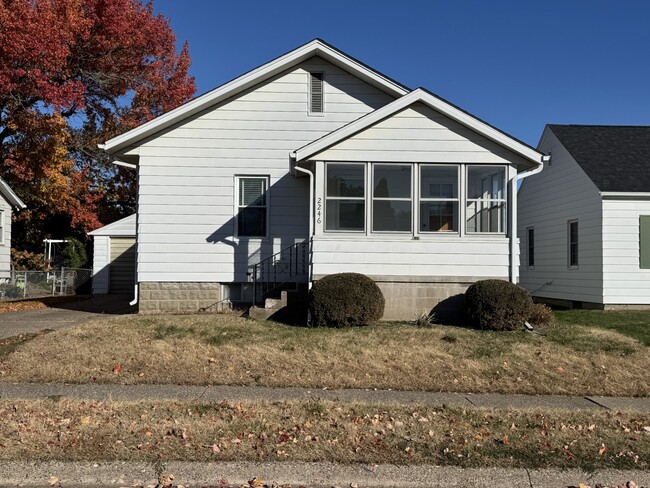 Photo - 2246 Bellevue Ave