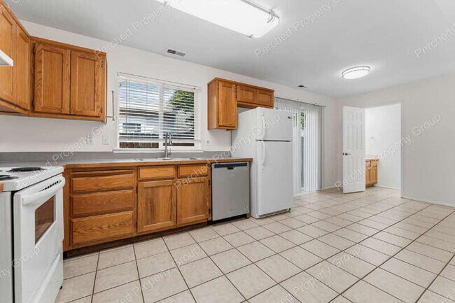 Photo - 7406 SE Henderson St Unit C