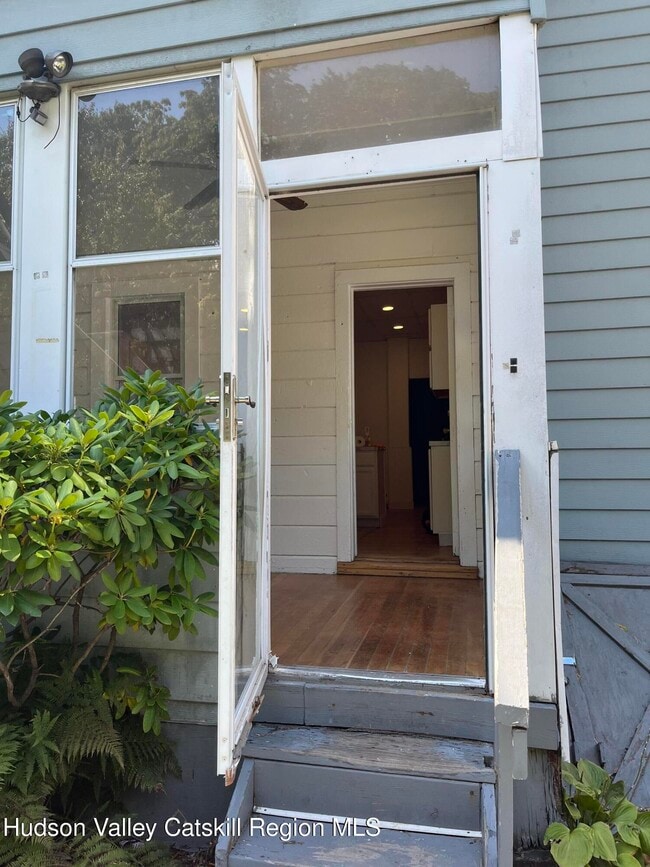 Photo - 191 N Hamilton St