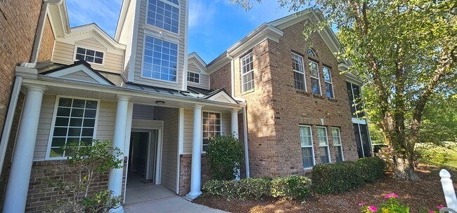 Photo - Beautiful 3 Bed, 2 Bath tucked away in the...