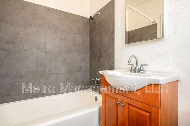 Photo - 7180 SE Tolman St