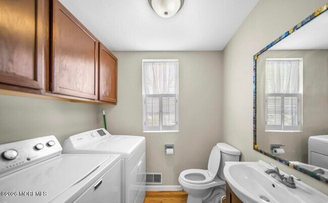 Photo - 607 McClellan St