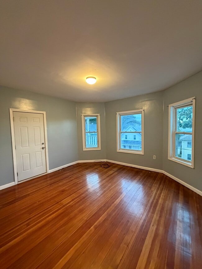 51 Snell St Unit 3