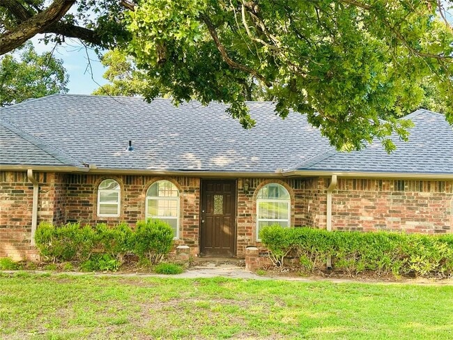 Photo - 107 Clador Dr