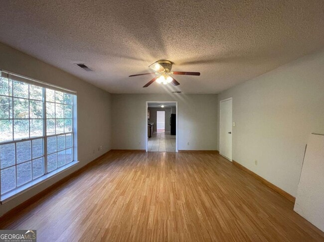 Photo - 6387 Seths Way