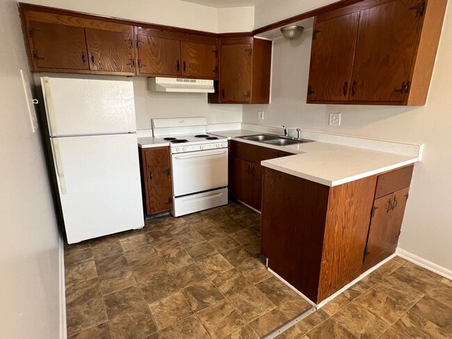 Photo - Warren Park 2 Bedroom Apartment Unidad 9128 E 10th St- 6