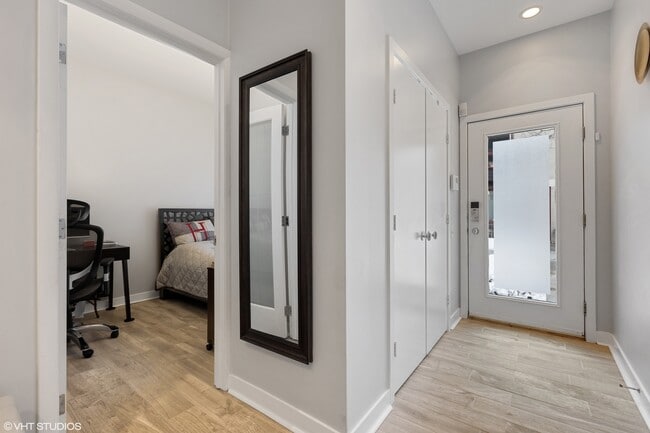 Photo - 1240 W Cottage Pl