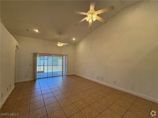Building Photo - 1042 SE 11th Terrace Rental