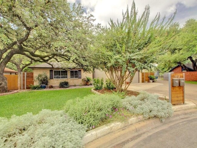 Photo - 3607 Summit Bend