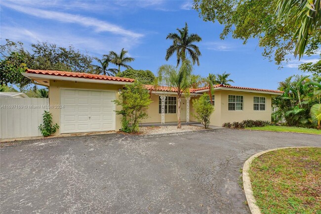 Photo - 13935 S Biscayne River Dr House