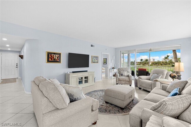 4140 Bayhead Dr Unit 106