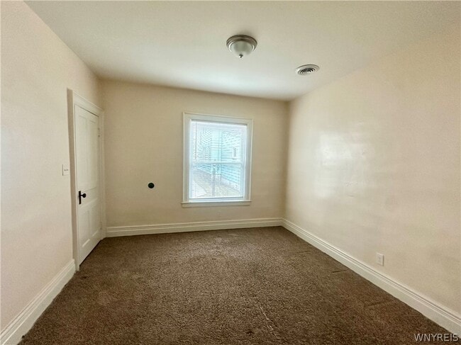 Photo - 34 Hayden St