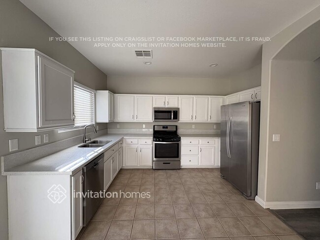 Photo - 6252 Dartington Hall St