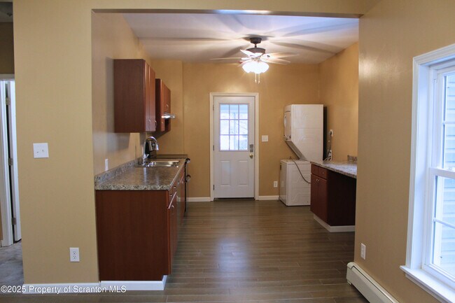 Photo - 120 E Church St