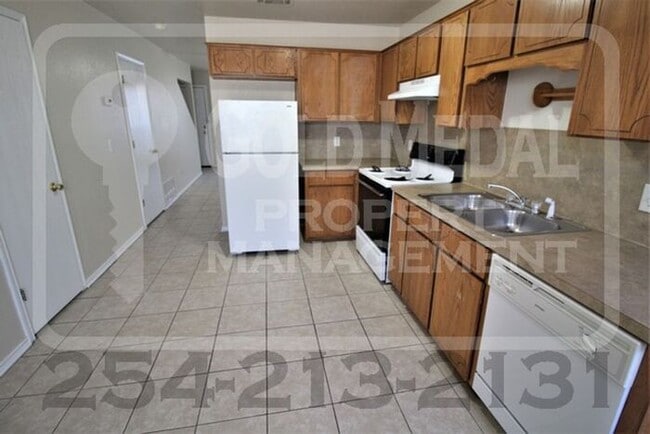 Photo - Charming & conveniently located 2-bed 1.5-...