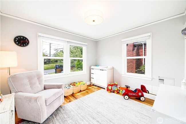 Photo - Charming 4 bed, 2 bath, fully fenced, cove...