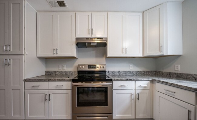 Photo - 77 Lyme St