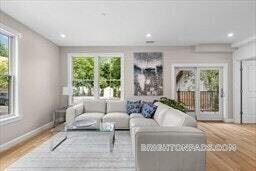 Photo - 42 Waverly St Unit 1