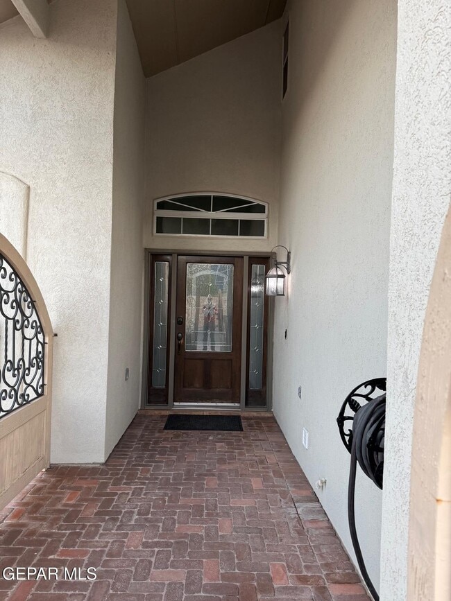 Photo - 398 Bentridge Drive