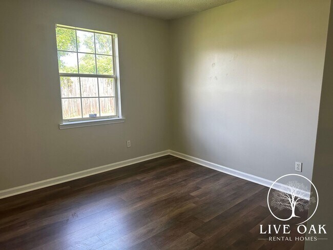 Photo - ENJOY A $500 MOVE-IN CREDIT WHEN YOU LEASE TODAY!**