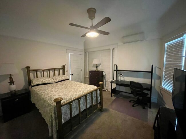 Building Photo - 102 W Fulton St Unit 102 Rental