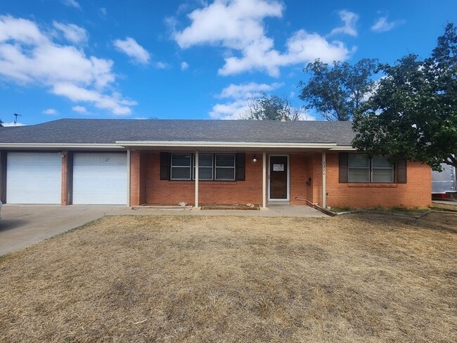 3 bed 2 bath home, 2 car garage - 3 bed 2 bath home, 2 car garage