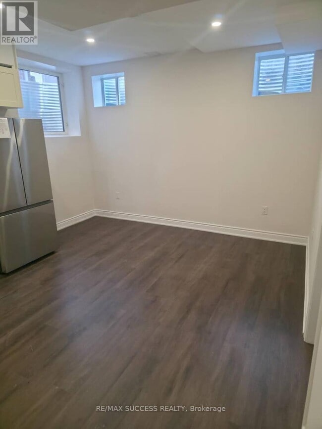Photo - 1407 Hearns Pl
